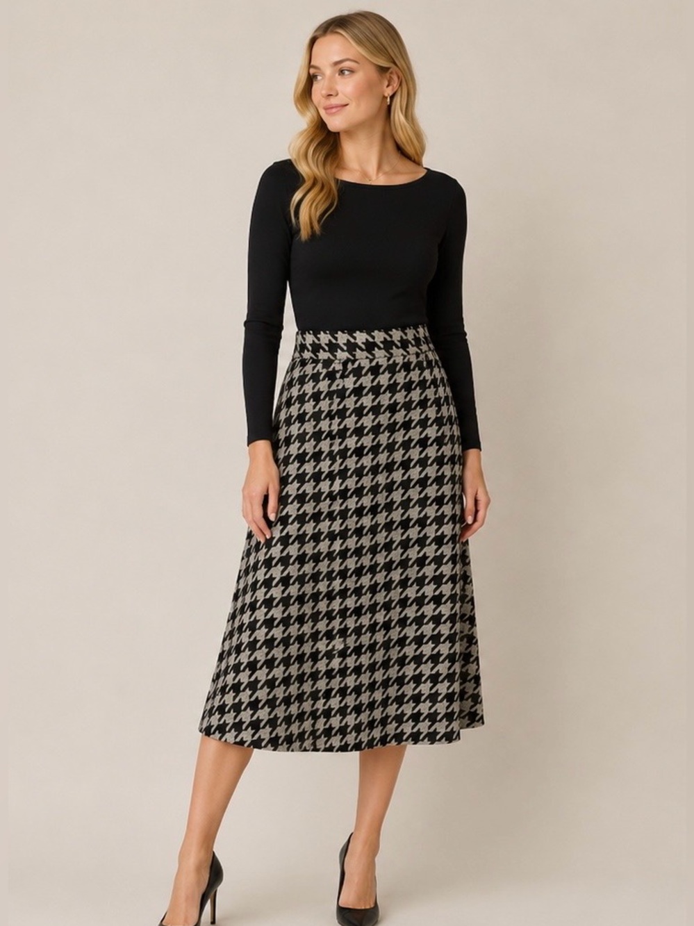 High-Waist Houndstooth Midi Skirt in Black and Gray